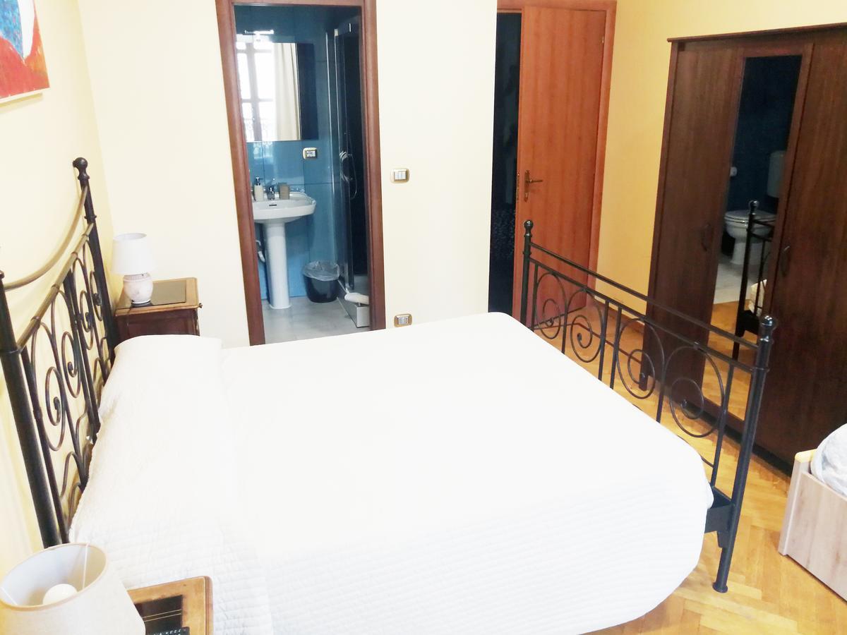 Bed & Breakfast Station 2*